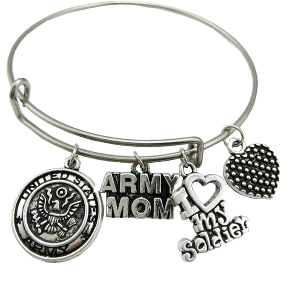 Army Mom Bracelet with re-useable gift bag
